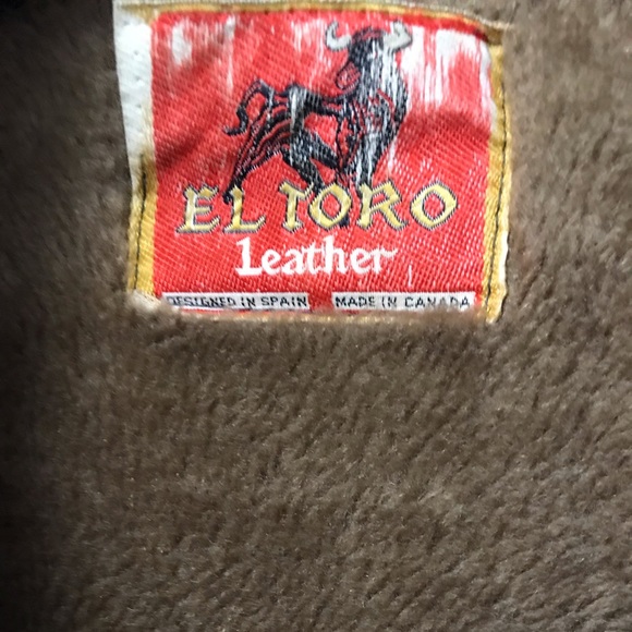 Dark brown suede leather jacket by El Toro leathers. Very vintage. - Picture 3 of 4